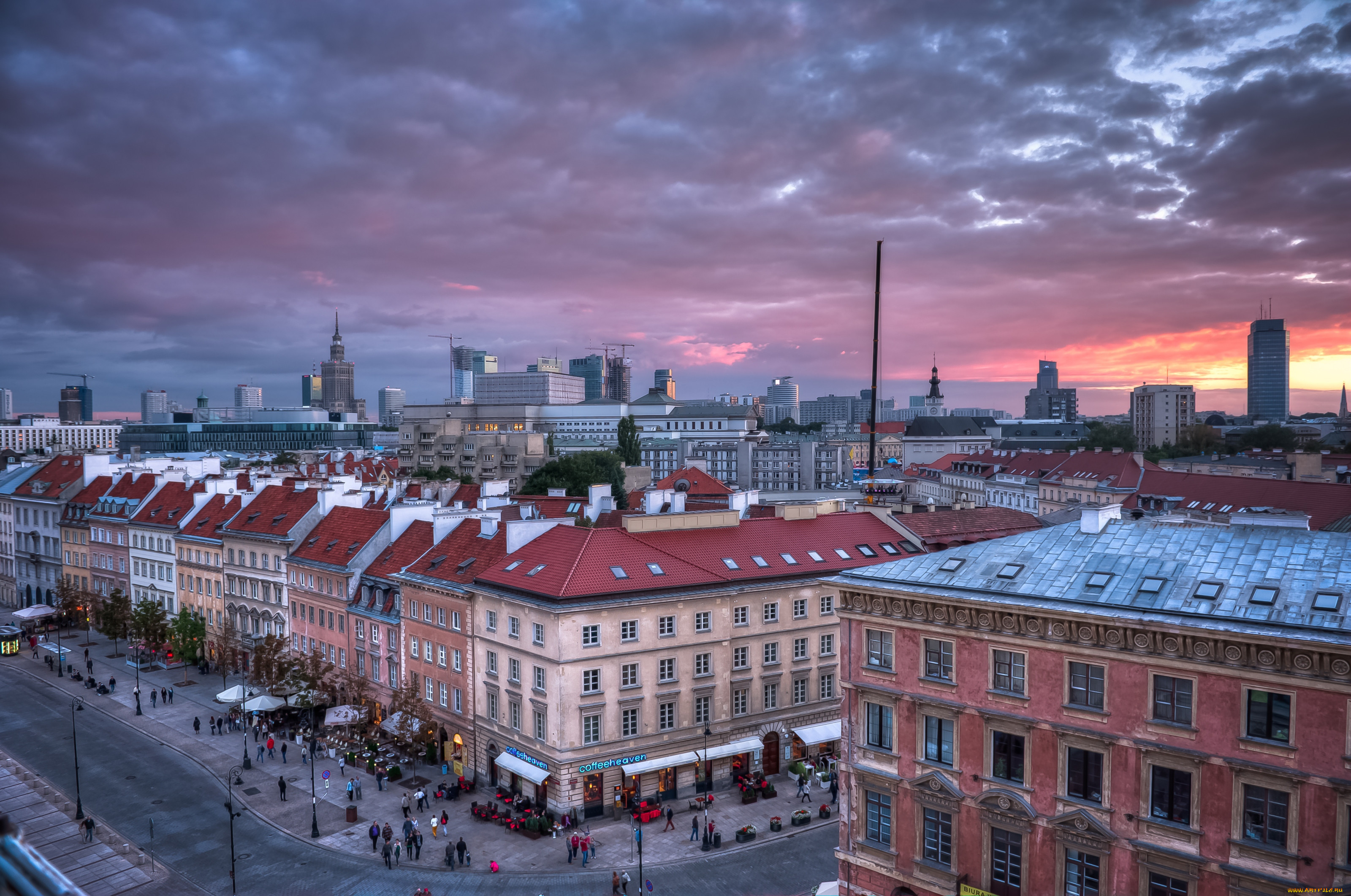 Обои Города Варшава (Польша), обои для рабочего стола, фотографии города,  варшава, польша, небо, крыши, дома, улицы Обои для рабочего стола, скачать  обои картинки заставки на рабочий стол.